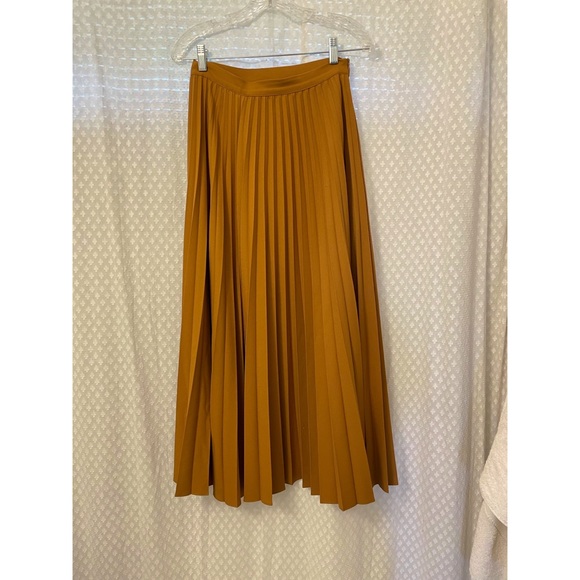 MR LARKIN lily skirt size small Sienna colorway. Pleated full midi skirt. - Picture 2 of 10